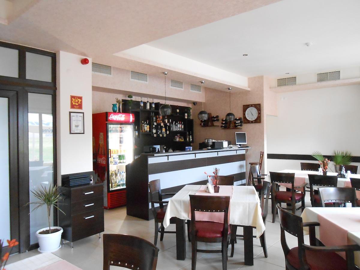 Hotel Enchevi Кирково Экстерьер фото