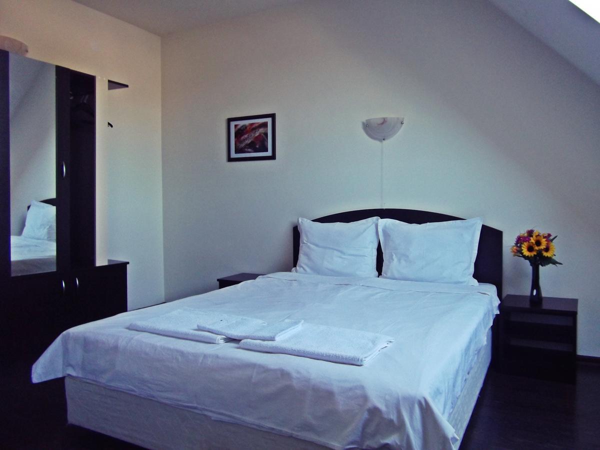 Hotel Enchevi Кирково Экстерьер фото