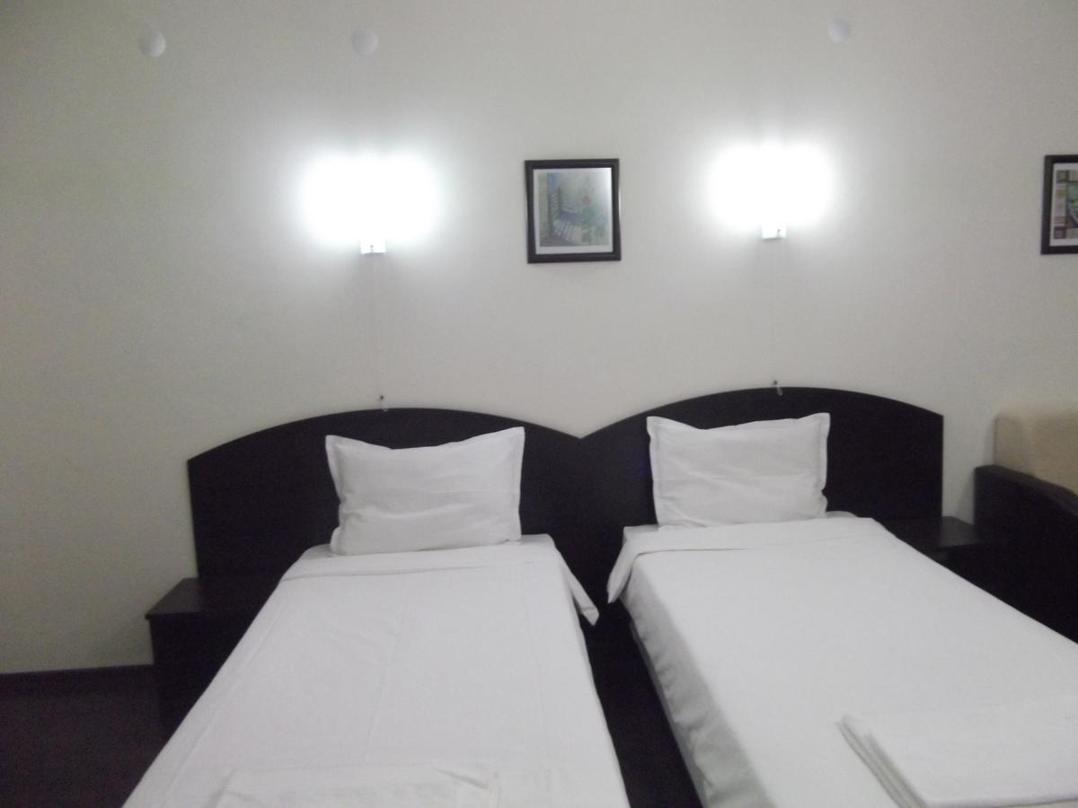 Hotel Enchevi Кирково Экстерьер фото