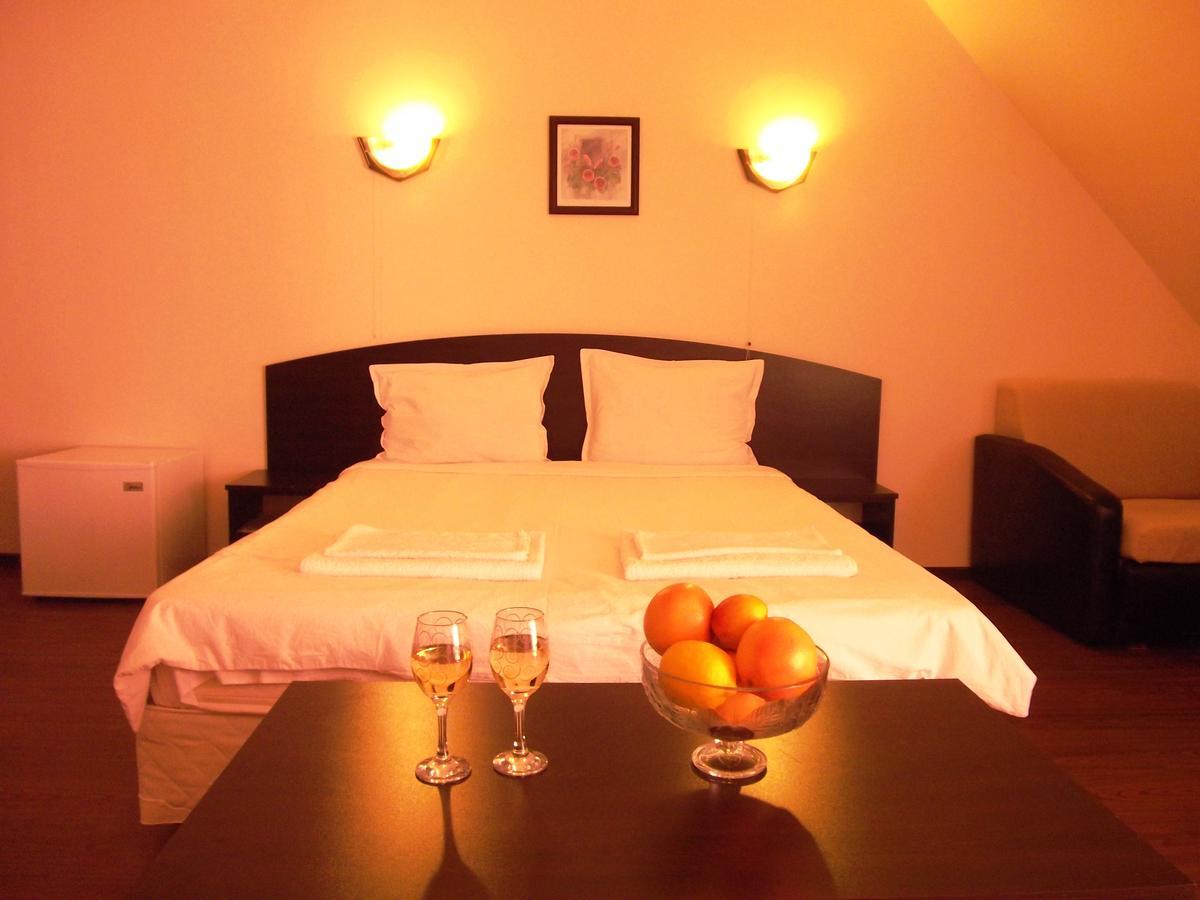 Hotel Enchevi Кирково Экстерьер фото
