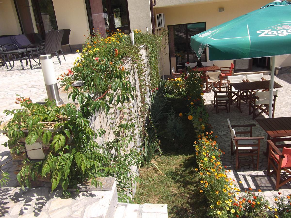 Hotel Enchevi Кирково Экстерьер фото