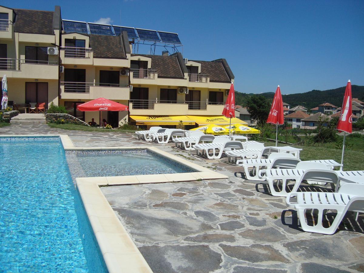 Hotel Enchevi Кирково Экстерьер фото